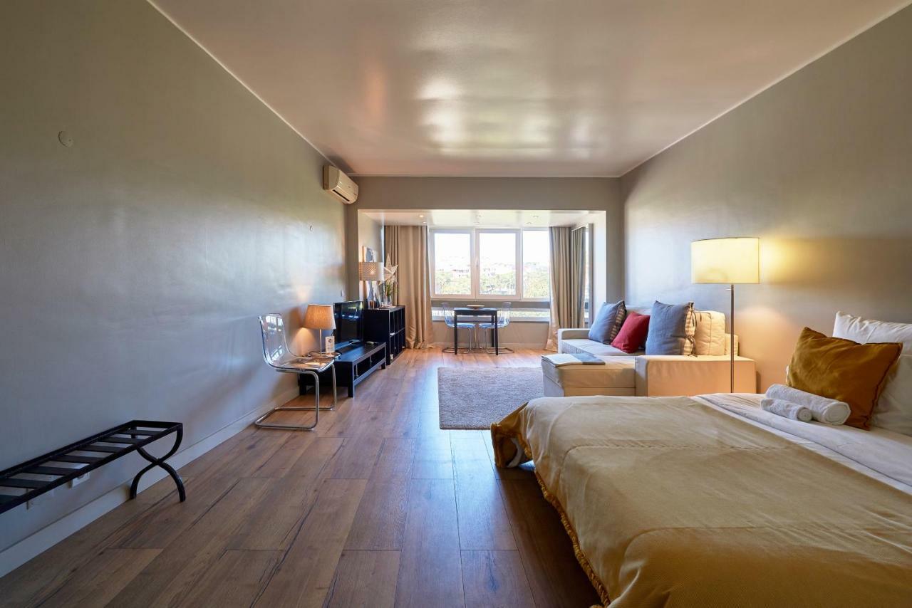 Beachfront Cascais,Estoril Apartment Luaran gambar