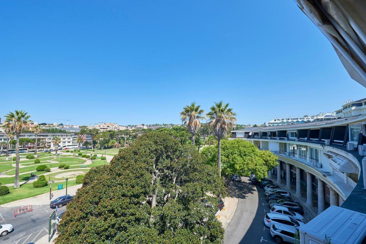 Beachfront Cascais,Estoril Apartment Luaran gambar