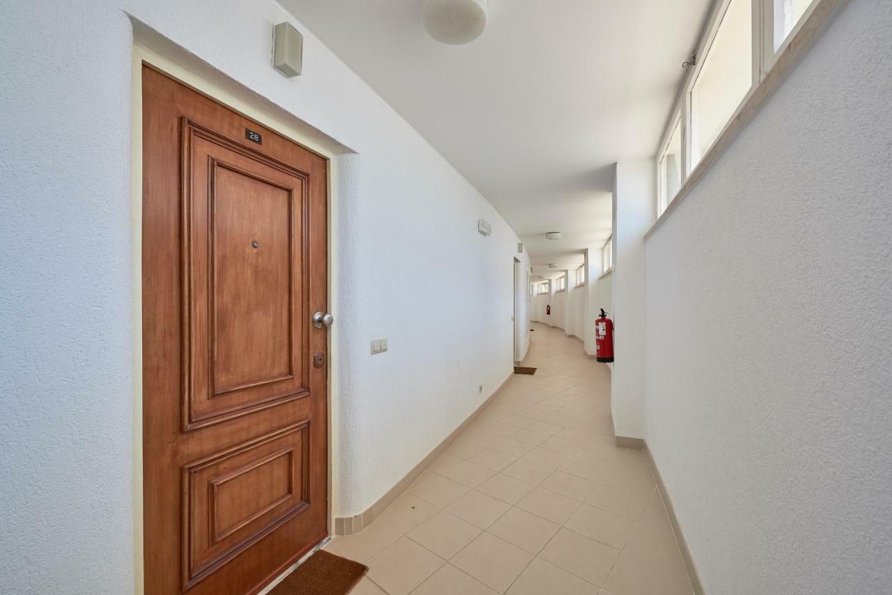 Beachfront Cascais,Estoril Apartment Luaran gambar