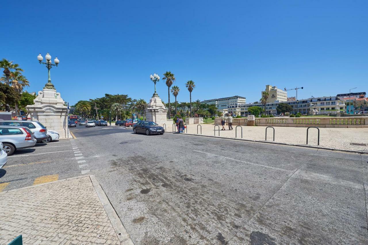 Beachfront Cascais,Estoril Apartment Luaran gambar