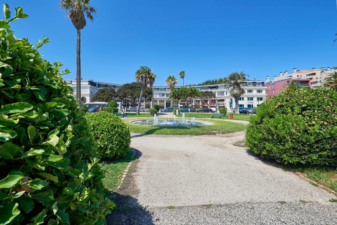 Beachfront Cascais,Estoril Apartment Luaran gambar